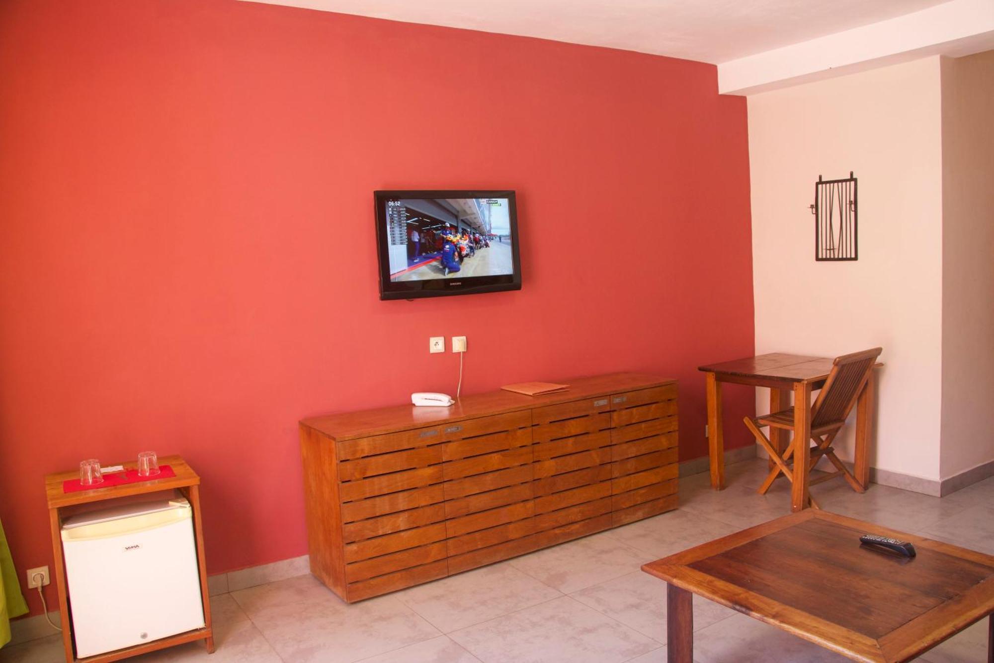 Hotel Residence Sarimanok Амбатолоака Екстер'єр фото