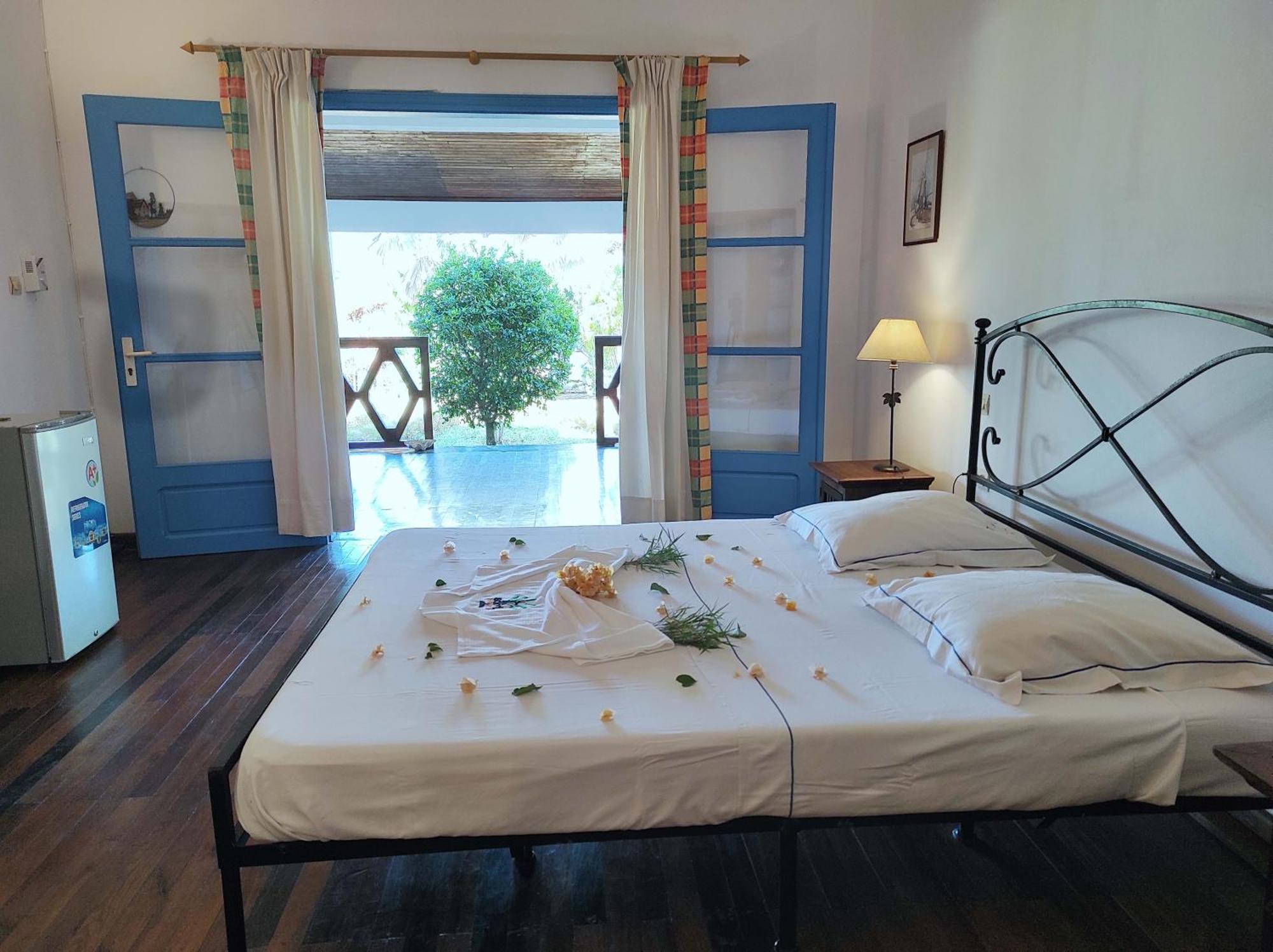 Hotel Residence Sarimanok Амбатолоака Екстер'єр фото