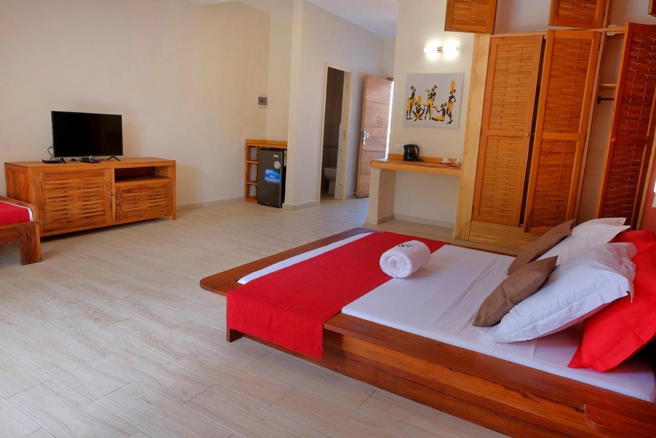 Hotel Residence Sarimanok Амбатолоака Екстер'єр фото
